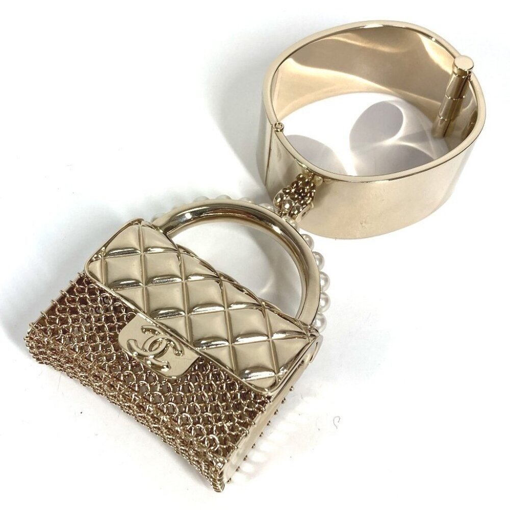 CHANEL 21S Matelasse Quilted Hand Bag type Faux Pearl Bracelet Bangle Metal Gold